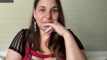 HornyMilfLeah 05-07-2021 Show 